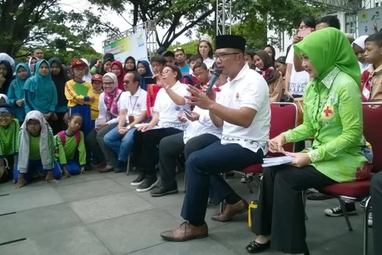 Ini Strategi Ridwan Kamil Atasi Persoalan Sampah Dan Pencemaran Sungai ...