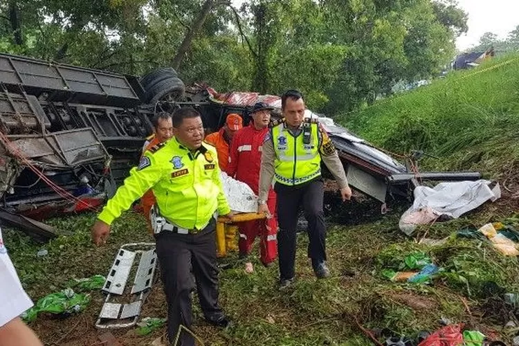 Kecelakaan Maut Bus Bima Di Tol Cipularang, Ini Daftar Nama Korbannya ...