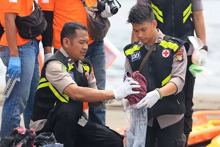 Suka Duka Tim Disaster Victim Identification (DVI) Polri - Jawa Pos