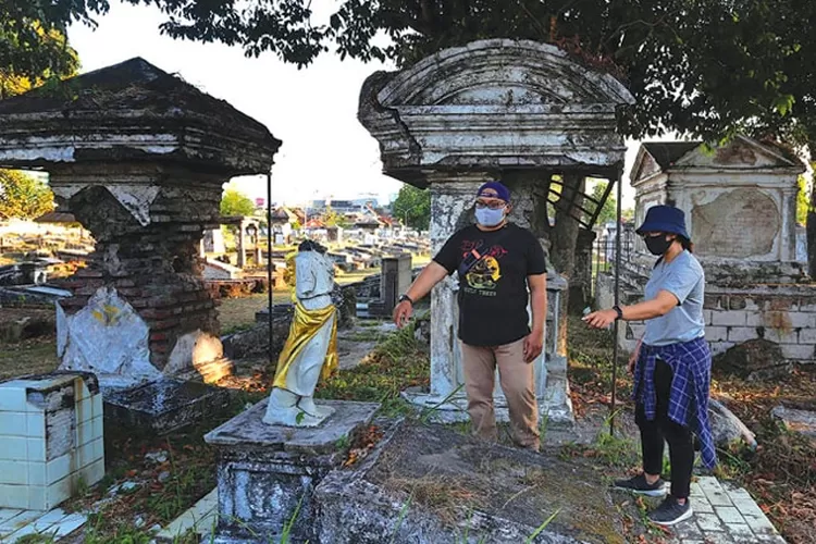 Berbincang Dengan Noni Belanda Di Makam Peneleh - Jawa Pos