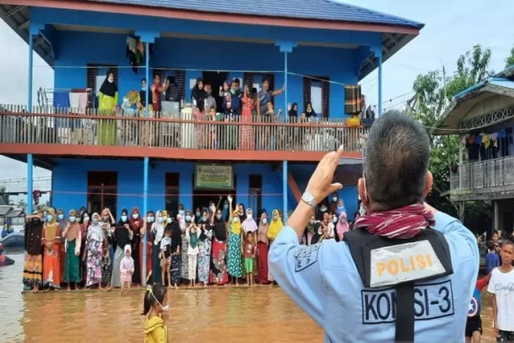 BMKG Sebut 15 Provinsi Waspada Potensi Banjir - Jawa Pos