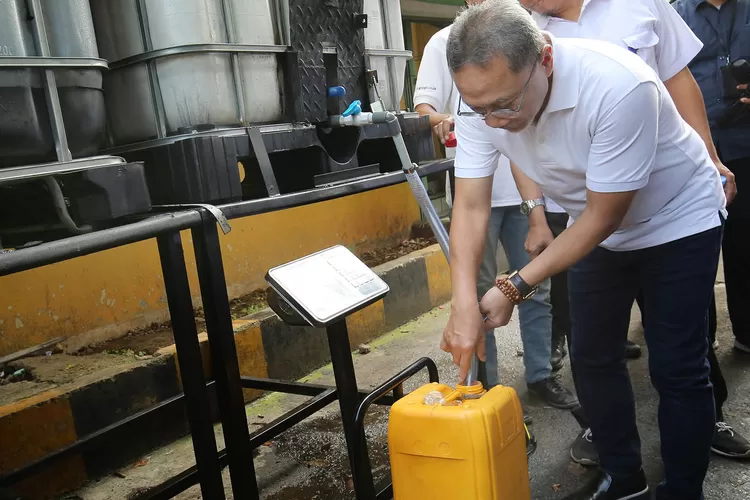 Zulhas Klaim Migor Curah Rp 14.000 Per Liter Tersedia Di 15.000 Titik ...