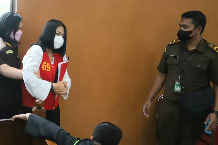 Putri Candrawathi Mengaku Tak Paham Dakwaan Jaksa Penuntut Umum - Jawa Pos