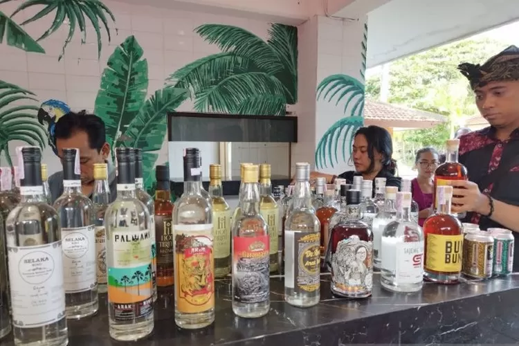 Produksi Arak Bali Capai 40 1 Juta Liter Per Tahun Jawa Pos