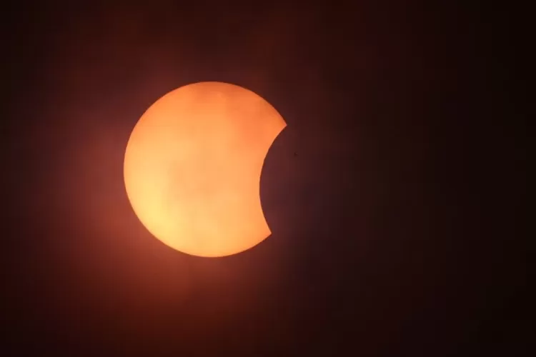 Ilustrasi gerhana matahari sebagian (Tangkap layar NASA.gov )
