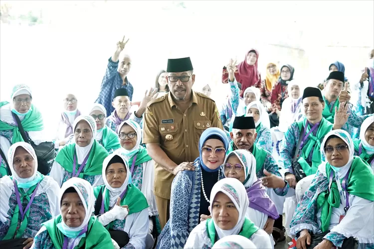 Gubernur Resmi Masjid Ismail Murad Dan Pelepasan JCH Maluku - Klik Maluku