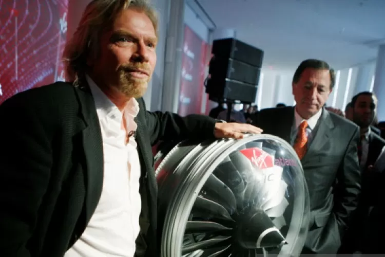 Richard Branson Terbang Ke Luar Angkasa Besok - Klik Times