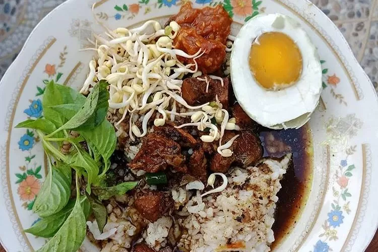 Resep Rawon Empal Banyuwangi Kuahnya Pekat Dan Empal Yang Empuk Kulinear