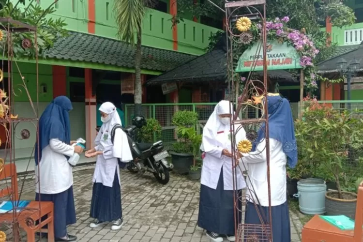 Mengenal Sistem Boarding School Di Indonesia - Lombok Post