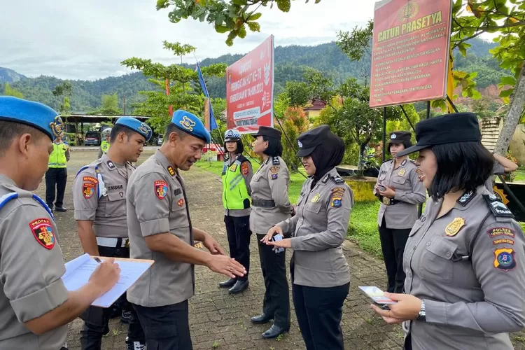 Propam Polres Tapteng Laksanakan Gaktiblin Terhadap Personil Polwan ...