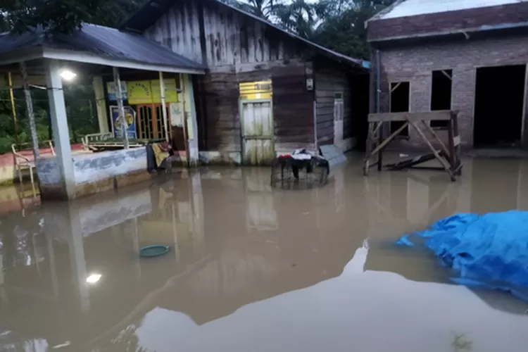 15 Rumah Terendam Banjir, Warga Panggulan Berharap Ada Saluran Air ...