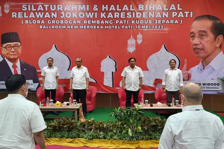 Relawan Jokowi Rapatkan Barisan, Ikrar Setia Untuk 2024 - Metropolitan