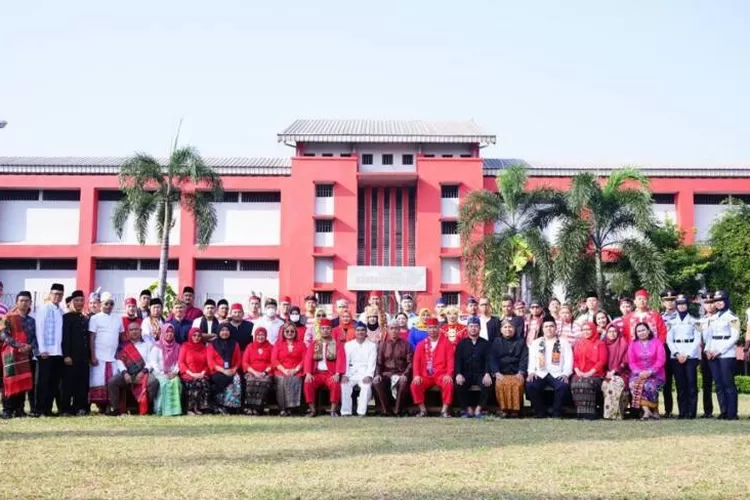 Kenakan Pakaian Adat, Rutan Cipinang Kanwil Kumham DKI Jakarta Gelar ...