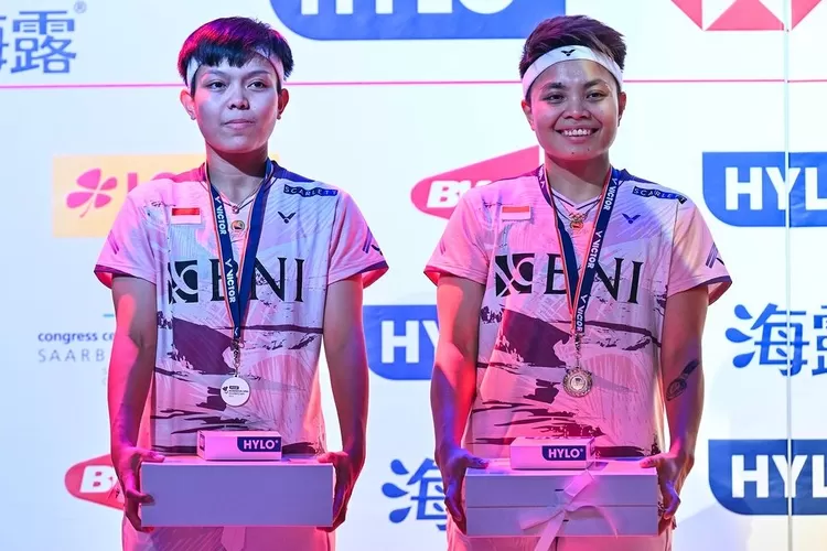 Apriyani Rahayu / Siti Fadia Silva Ramadhanti keluar sebagai runner-up Hylo Open 2023.