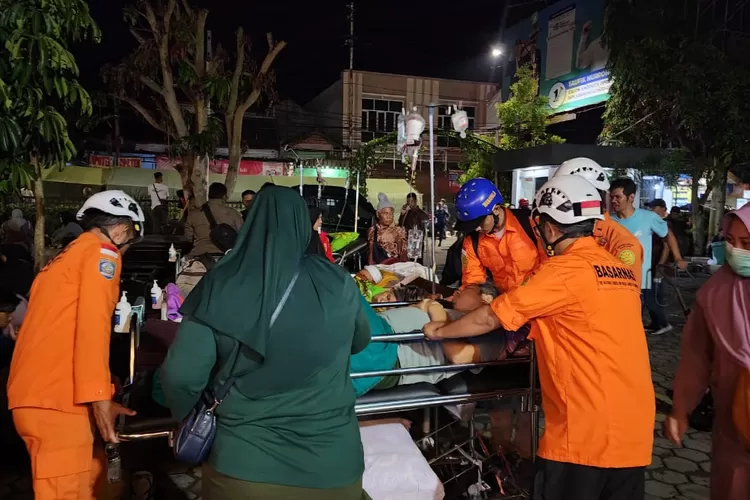 Akibat Gempa Bumi Di Sumedang, Lebih Dari 138 Bangunan Rusak - Ayo Jakarta