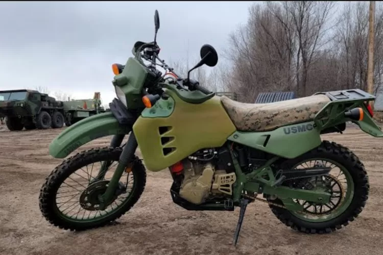 Kawasaki M1030M1 (youtube)