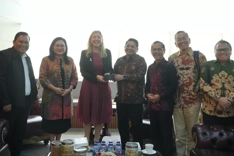 Sekjen Muhammad Ali Ramdhani menerima kunjungan dari Universitas Dundee (kemenag)