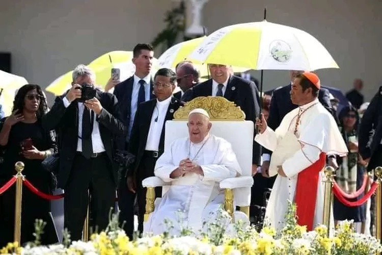 Misa Kudus Paus Fransiskus Dalam Kunjungan Pastoral Perjalanan ...