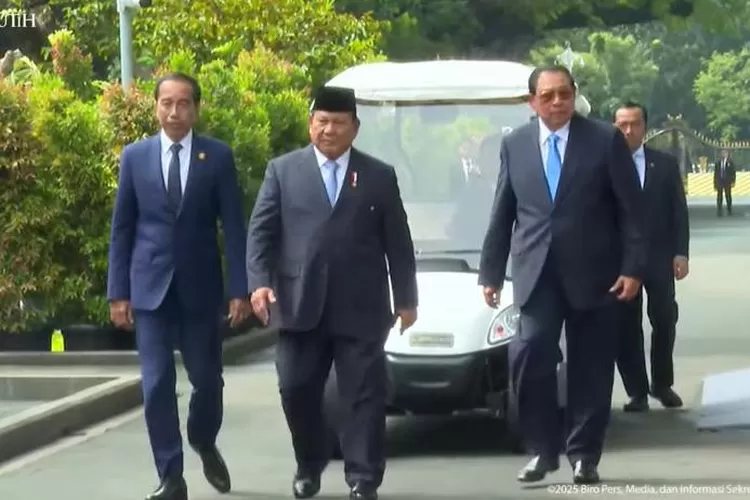 Presiden resmikan Danantara didampingi Mantan Presiden Jokowi dan SBY. (YouTube Sekretariat Presiden)