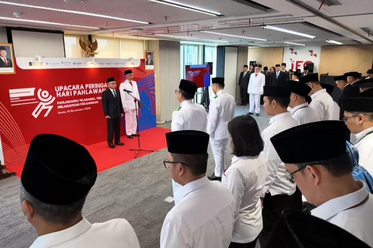 Momen upacara yang digelar Indonesia Financial Group (IFG) dalam rangka memperingati Hari Pahlawan 2025. (Dok IFG)
