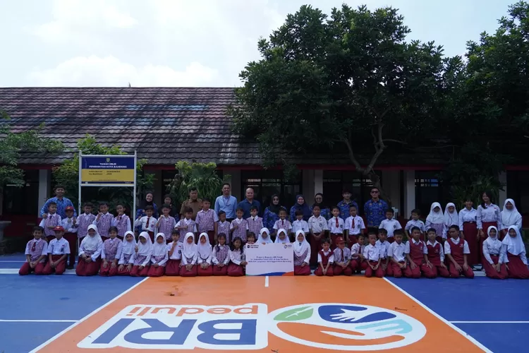 BRI Peduli Salurkan Program 'Ini Sekolahku' 2025 di Bandung, Perkuat Komitmen terhadap Pendidikan Dasar