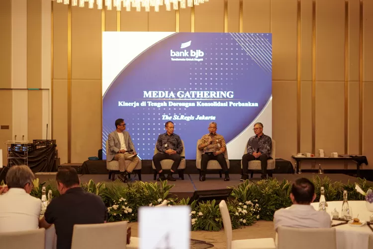 Media Gathering direksi bank bjb bersama para pemimpin redaksi di Hotel St Regis, Jakarta, Senin 1 Desember 2023. (bank bjb)