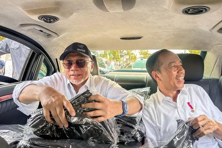 Zulkifli Hasan (Zulhas) bersama dengan Jokowi. (Instagram/@zul.hasan)