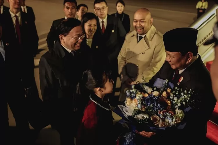 Prabowo Subianto Tiba di China dan Bertemu Xi Jinping, Disambut Jajar Kehormatan di Beijing. (Instagram/@presidenrepublikindonesia)