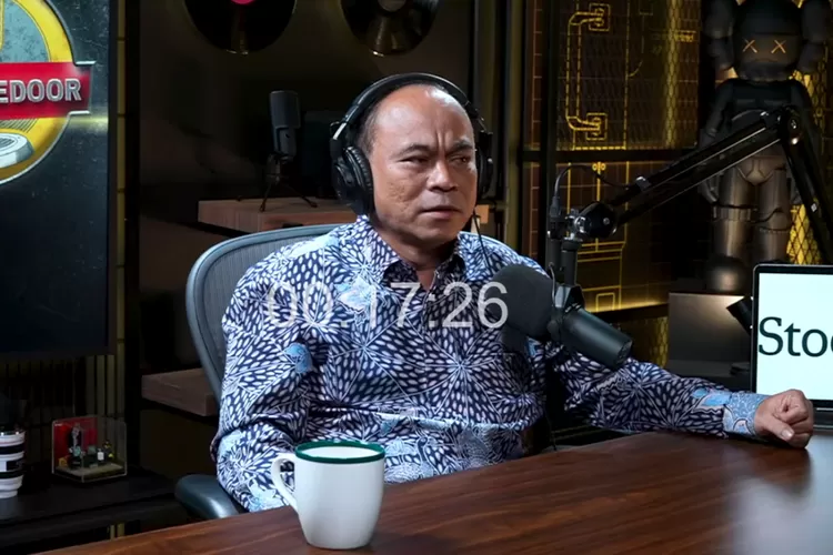 Yang Pasti Bukan Mas Gibran, Budi Arie Ciut Diminta Deddy Corbuzier Bongkar Pemilik Fufufafa. (Tangkap layar YouTube Deddy Corbuzier)