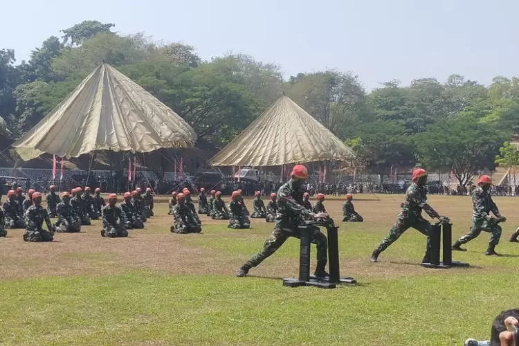 Hut Ke Tni Di Kodam Iv Diponegoro Semarang Semakin Solid Profesional Dan Dicintai Rakyat