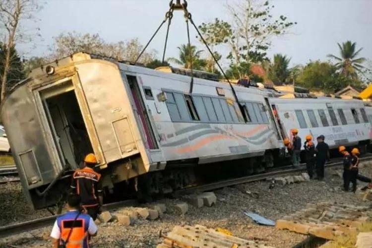 Kesaksian Penumpang KA Argo Semeru Yang Anjlok Di Kalimenur: Untungnya ...