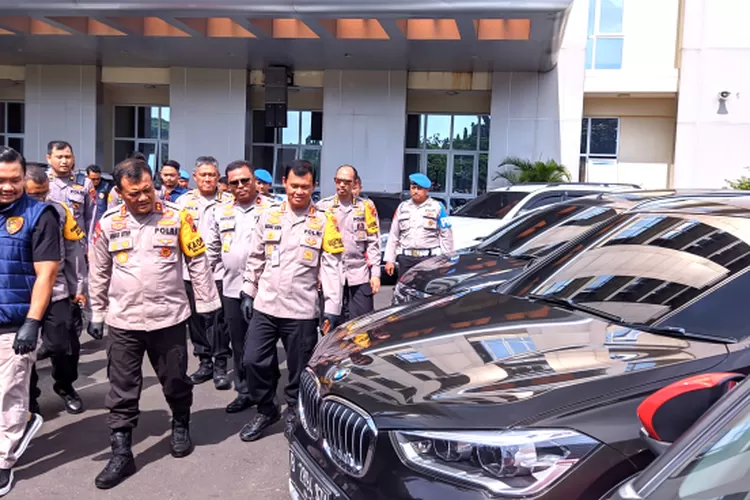 5 Tersangka Penadahan Mobil Hasil Kejahatan Penggelapan Ditangkap Di ...