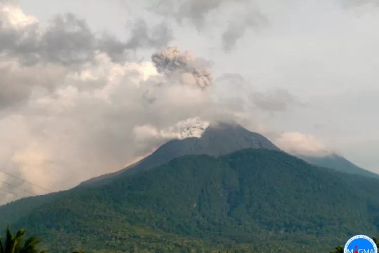 Rekam Erupsi Gunung Lewotobi Laki-laki: Aktif Kembali Dengan 43 Letusan ...