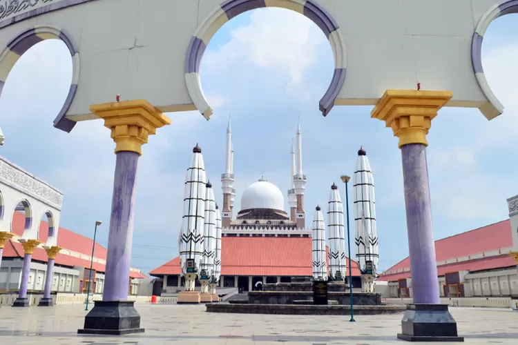 Masjid Agung Jawa Tengah (Sumber foto visitjawatengah.jatengprov.go.id)