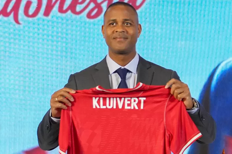 Patrick Kluivert mengaku sedang berkomunikasi dengan beberapa pemain keturunan untuk perkuat Timnas Indonesia, salah satunya Jairo Riedewald. (dok PSSI)