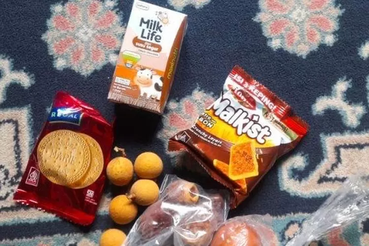 Menu MBG saat Ramadan diganti dengan makanan kering. (x.com/sabolskie)