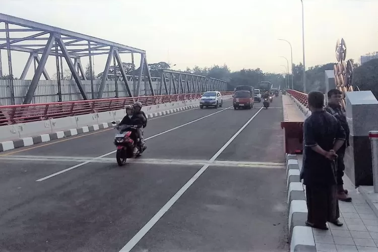 Jembatan Jurug Dibuka Kembali, Dua Titik Kemacetan Terurai - Suara ...