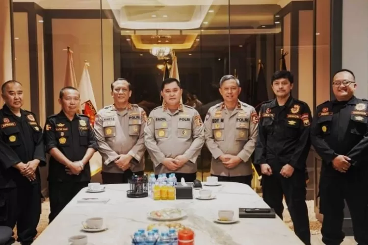 Selasa, Senkom Mitra Polri Gelar Rakernas IV Di Gedung PTIK - Suara ...