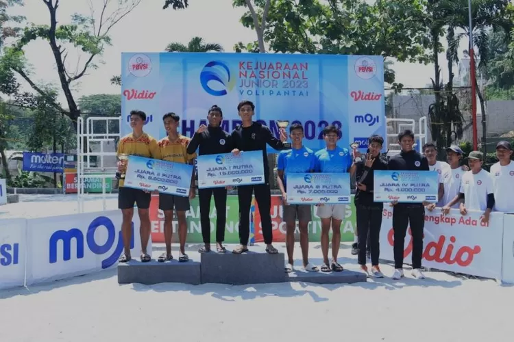 Gelar Juara Putra Dan Putri Voli Pantai Junior 2023 Milik Jatim - Suara ...