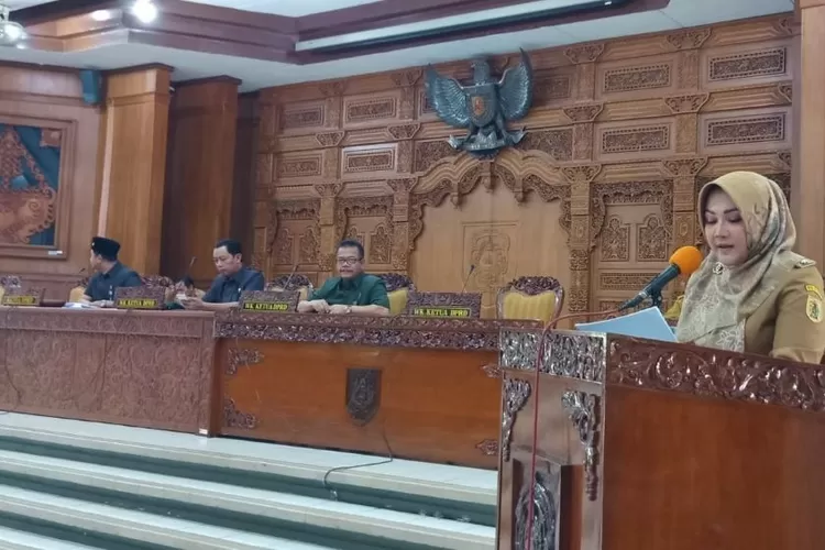 Sampaikan LKPJ 2023 Di DPRD Klaten, Bupati: Pertumbuhan Ekonomi 5,7 ...