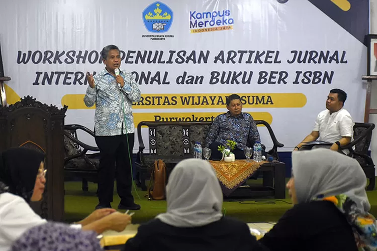 Workshop Penulisan Artikel Ilmiah Unwiku Ini Pentingnya Publikasi Pada