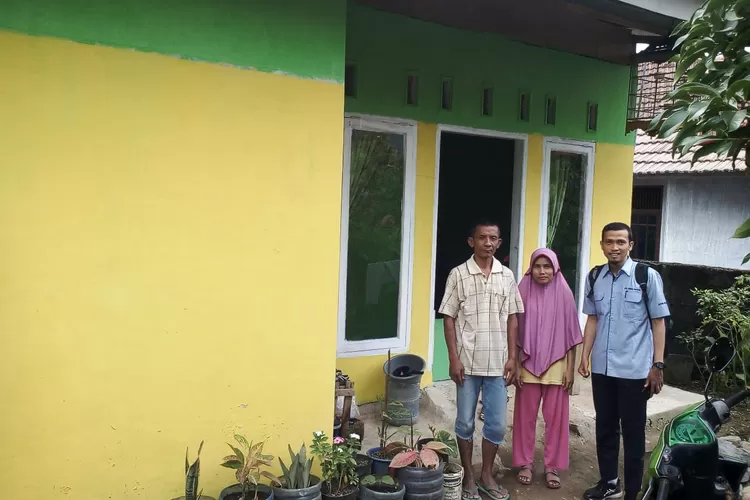 21 Warga Miskin di Kota Padang Dapat Bantuan Bedah Rumah dari UPZ Baznas PT Semen Padang (ist) 