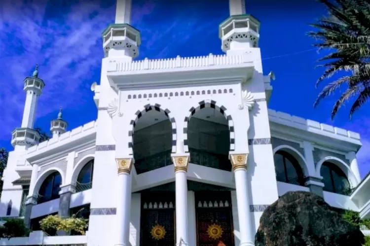 Tampilan Miniatur Kota Makkah dan Masjid Megah di Kota Padang, Cocok untuk Ide Wisata Religi di Sumbar (padang.go.id)