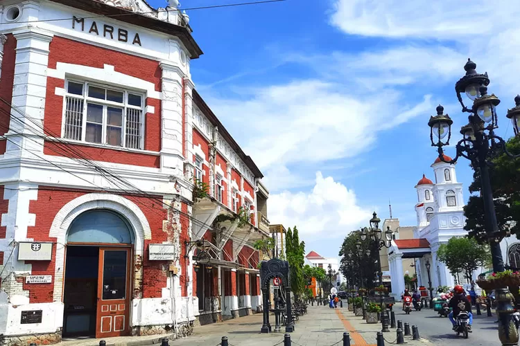 Salah satu destinasi kota tua di Semarang, Gedung Marba (Disbudpar/pariwisata.semarangkota.go.id)