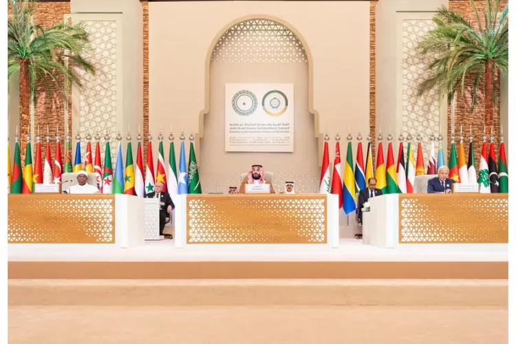 Konferensi Tingkat Tinggi Arab-OKI  (www.oic-oci.org)