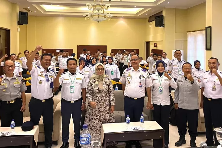 50 Personel Dishub Padang Panjang Ikuti Pelatihan Petugas Pengatur Lalu Lintas (Kominfo Padang Panjang)