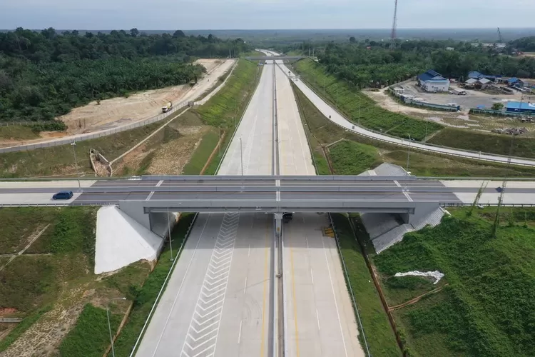 Ilustrasi Jalan Tol Trans Sumatera (JTTS) penghubung antara Provinsi Riau dan Sumatera Utara yang tengah dikaji ulang oleh pemerintah (Dok: Hutama Karya)