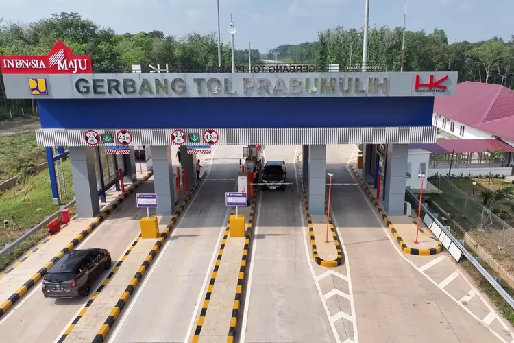 Gerbang Tol Prabumulih, salah satu ruas Jalan Tol Trans SUmatera (JTTS) yang telah beroperasi hingga tahun 2023 ini (Dok: Hutama Karya)