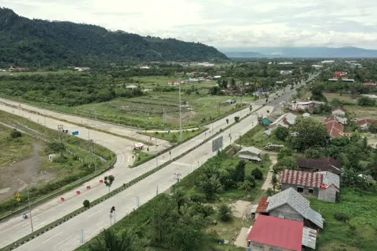 Area Pembangunan Jalan Tol Padang - Sicincin.. (www.hutamakarya.com)