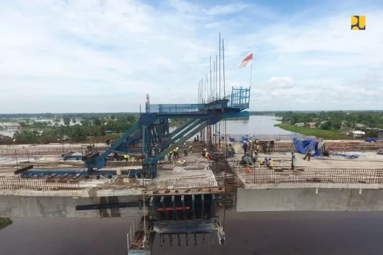 Ilustrasi pembangunan jembatan jalan tol terpanjang di Indonesia, Jembatan  Musi V di Sumatera Selatan yang mengguakan produk dalam negeri dalam proses konstruksinya (Dok: Kementerian PUPR)